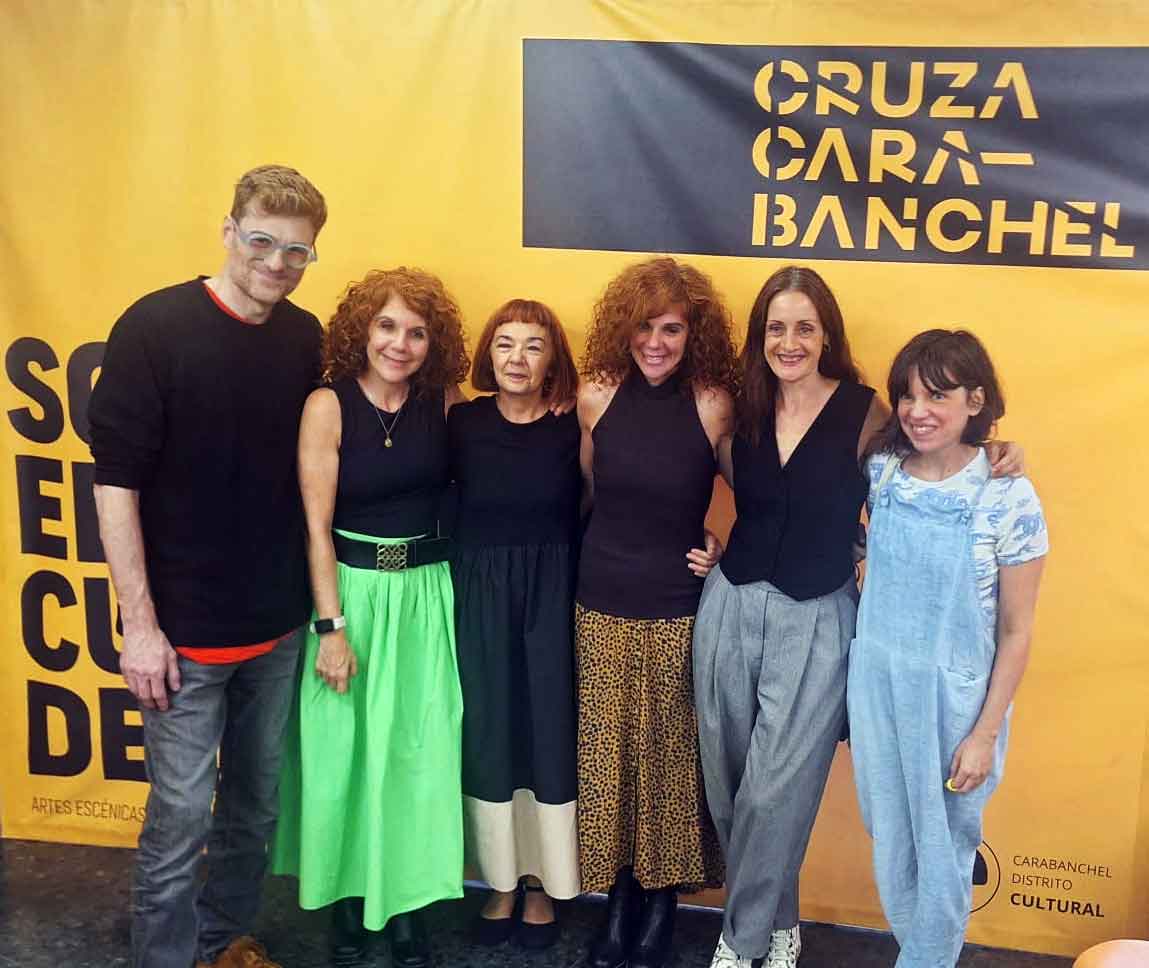 benjamín Escalonilla, y las autoras, Cristina Serrano, Victoria Clarckson e India Toctli